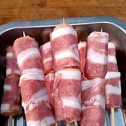 เบคอนชีสพันไส้กรอก