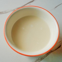 กระดูกหมูเข้มข้น Rich pork bone soup