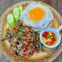 ข้าวกระเพราเนื้อ เมนูขายดี !!!