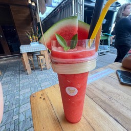 Wanwan ผลไม้สด & น้ำปั่น ประชาชื่น 12 ประชาชื่น 12