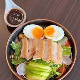สลัดไก่ย่าง