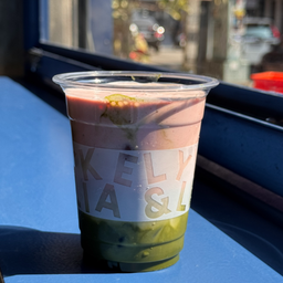 Matcha Strawberry foam