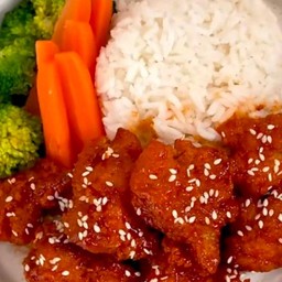 ข้าวไก่กรอบซอสเกาหลี