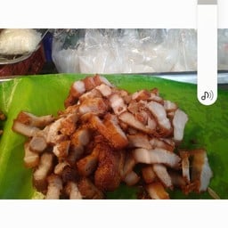 หมูทอด ฮวดเจริญผล