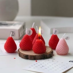 เทียนสตอเบอรี่สีแดง 1 อัน