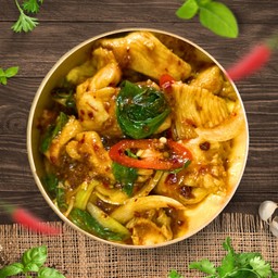 ข้าวผัดพริดเผาอกไก่นุ่ม