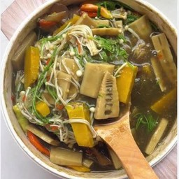 [อร่อยซ่ากับโค้ก] แกงเห็ด +  โค้ก ไม่มีน้ำตาล (กระป๋อง) 