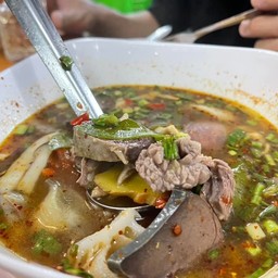 [อร่อยซ่ากับโค้ก] ต้มแซ่บ +  โค้ก ไม่มีน้ำตาล (กระป๋อง) 