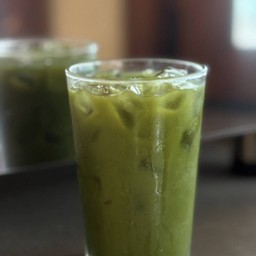มัทฉะน้ำมะพร้าวสด Fresh Coconut Matcha 100%