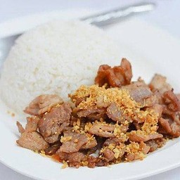 ข้าวหมูกระเทียม