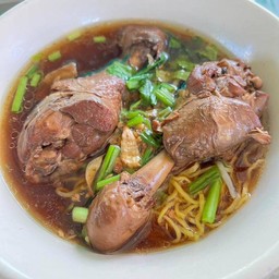 ก๋วยเตี๋ยวน่องไก่