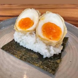 ข้าวปั้นไข่เทมปุระ (Hand Roll Egg Tempura)