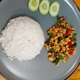 ข้าวกะเพราไก่สับ