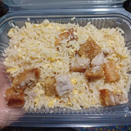ข้าวผัดหมูกรอบ (ไม่ใส่ผัก)