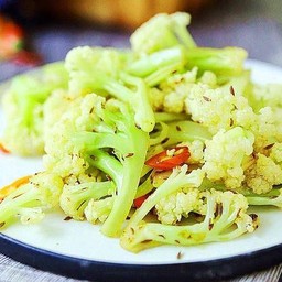 炝炒花菜 ผัดดอกกะหลํ่า