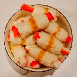 ลูกชิ้นปลาสอดไส้ปูอัด Fish stuffed with crab sticks