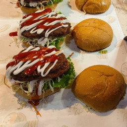 เบอร์เกอร์เนื้อ