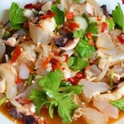 ยำเอ็นปลาหมึก