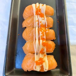 แซลม่อนราดมายองไข่กุ้งส้ม