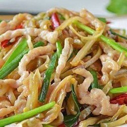 榨菜肉丝 หมูเส้นผัดผักกาดดอง