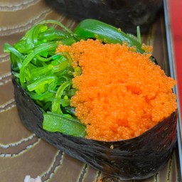 ทูโทนยำสาหร่ายไข่กุ้งส้ม