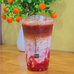 ชาไทย+ซอสสตอเบอรี่(เย็น)