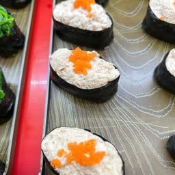 ทูน่าสลัด