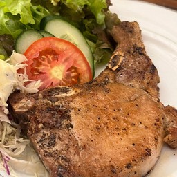 สเต็กริมน้ำ-หมูดำคุโรบูตะ