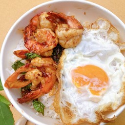 ข้าวเพรากุ้งไข่ดาว