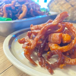 ข้าวเหนียว+หมูแดดเดียว(หมูเส้น)