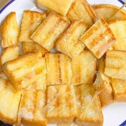Yummy  Honey Toast