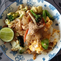 ผัดซีอิ้วหมู