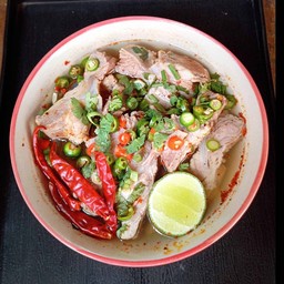 ต้มแซ่บ กระดูกอ่อน / ตีนไก่ / ปลาหมึก / ปลา