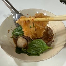 ก๋วยเตี๋ยวเรือรังสิตตลาดเซฟวัน เซฟวัน