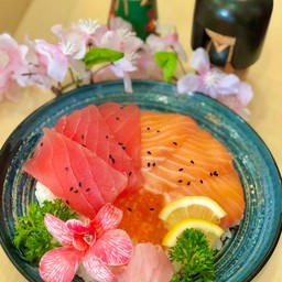 ข้าวหน้าแซลมอนสดทูน่าสด