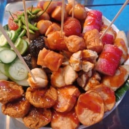 ลูกชิ้นทอดรวม50บาท