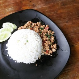 ข้าวกระเพรา หมูสับ