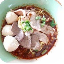 ก๋วยเตี๋ยวเรือหมู ( พิเศษ )