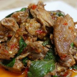 ข้าวกะเพราเป็ดพะโล้