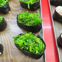 ซูชิยำสาหร่าย