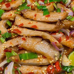 ยำคอหมูย่าง