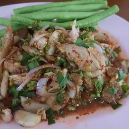 น้ำตกคอหมู