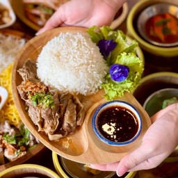 ข้าวเนื้อสดเนื้อตุ๋น