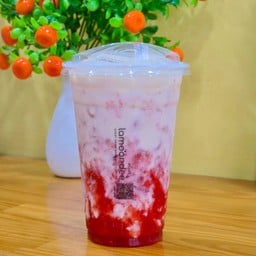 นมสด+ซอสสตอเบอรี่ (เย็น)