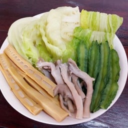 ผักลวก