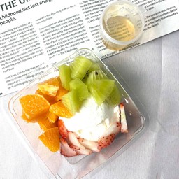 กรีกโยเกิร์ตออริจินัล 1  สคูป ผลไม้ 3 อย่าง Free Honey