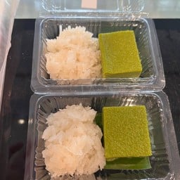 ข้าวเหนียวสังขยาใบเตย
