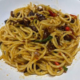 ยำแซ่บเข้าเส้น
