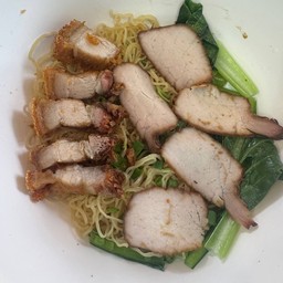 บะหมี่หมูแดง+หมูกรอบ