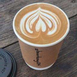 ลาเต้ร้อน 9oz